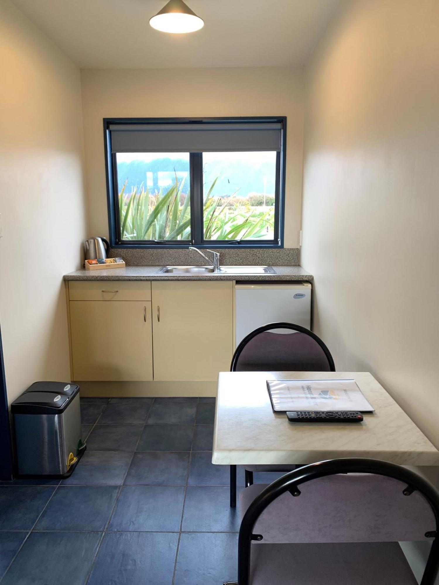 Haast River Motels & Holiday Park מראה חיצוני תמונה
